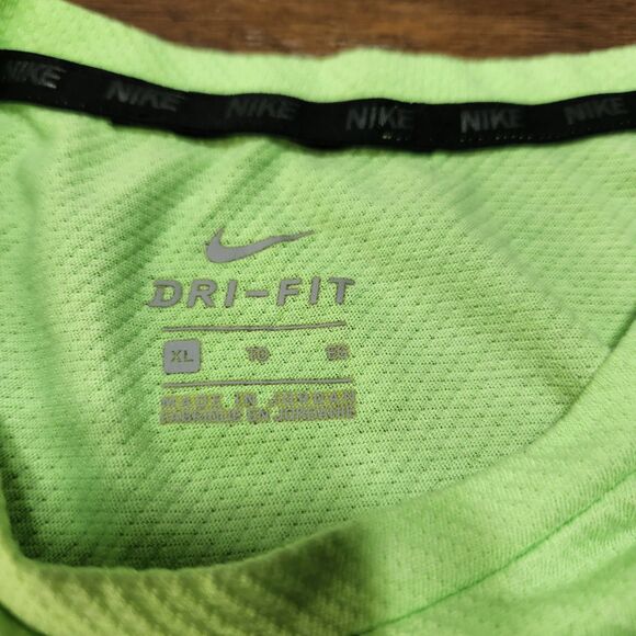 Nike Dry Fit Lime Green Short Sleeve XL - Picture 3 of 3